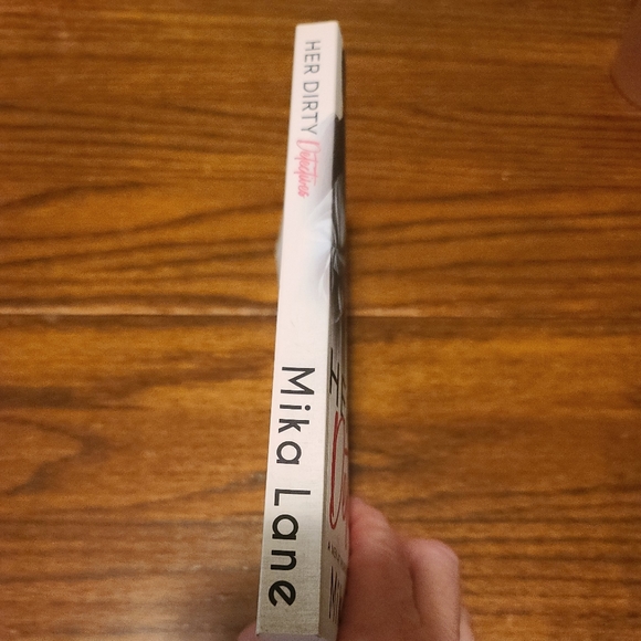 HER Dirty Detectives paperback book Mika Lane - Picture 2 of 4